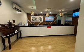 OYO 497 ESQ Ferringhi Hotel